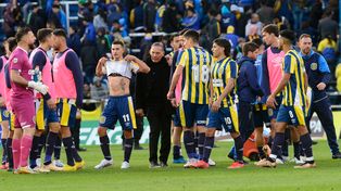 Tras el empate ante el decano, Russo emprende la retirada junto a sus jugadores. Muchos de ellos repetirán en Banfield.