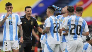 Scaloni deberá reacomodar piezas para la doble fecha de Eliminatorias que afrontará Argentina esta semana.