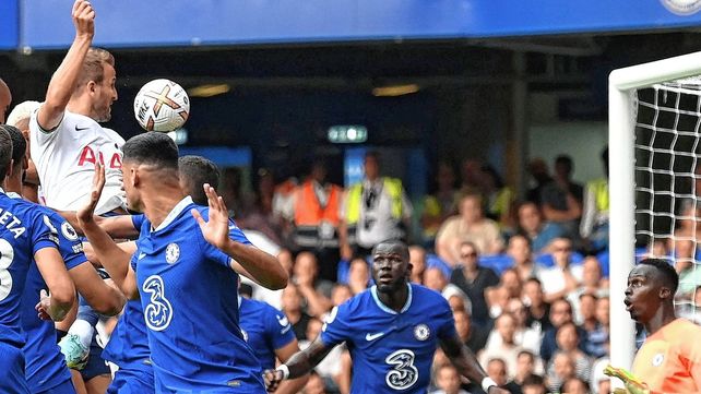 Tottenham se lo empató sobre la hora a Chelsea y terminó todo caliente con ambos entrenadores.