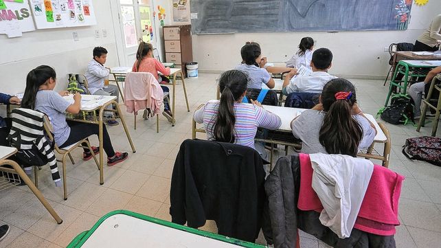 Solo dos de cada 10 chicos en situación de pobreza logran buenos desempeños