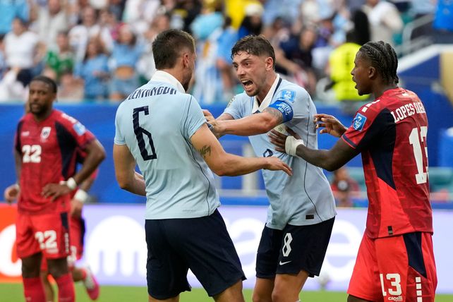 Federico Valverde no tuvo una buena actuación y fue el foco de las críticas en Uruguay.