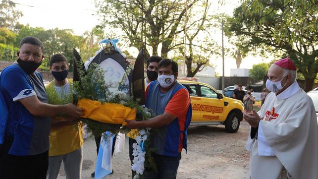 Llegó la virgen finalizando la Marcha de los Pueblos.&nbsp;
