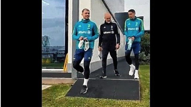Ángel Di María y Paredes fueron recibidos como campeones&nbsp;