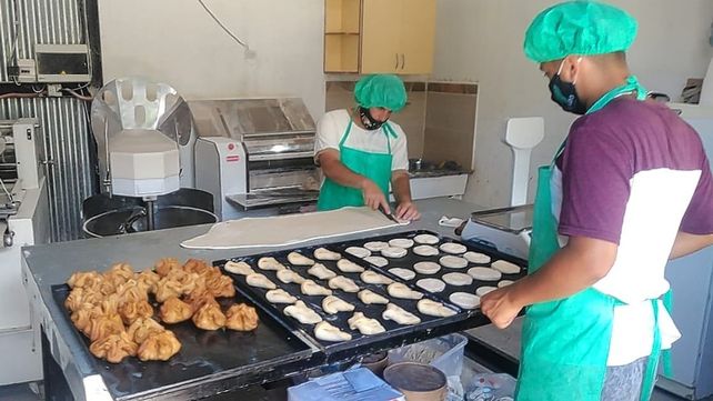En Casa Lázaro se destacan en la elaboración de pan dulce y los ofrecen para sostener su obra&nbsp;