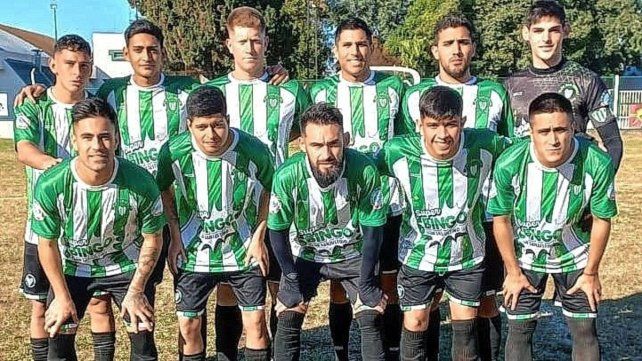 Sanjustino derrotó a Cosmos y manda en el Torneo Lito Brignone. Sanjustino derrotó a Cosmos y manda en el Torneo Lito Brignone.