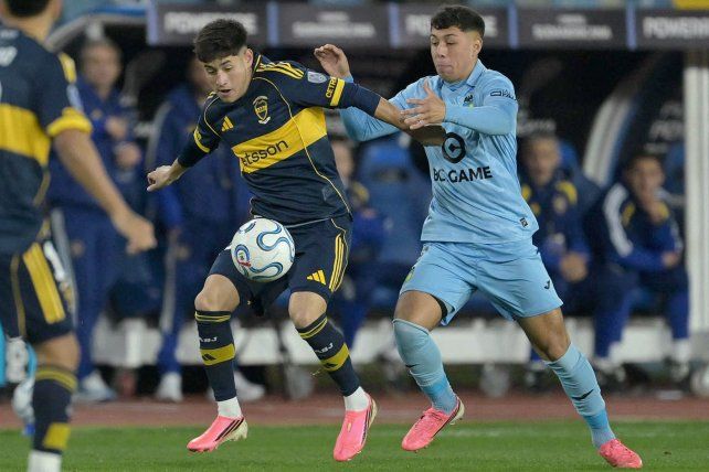 Boca empata en Chile.