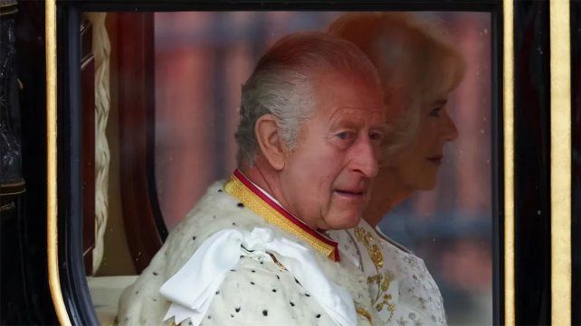 Rey Carlos III &nbsp;Carlos y Camilla