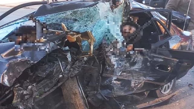 Así fue el accidente vial en que murieron cuatro jóvenes. Chocaron el auto contra un árbol a alta velocidad&nbsp;