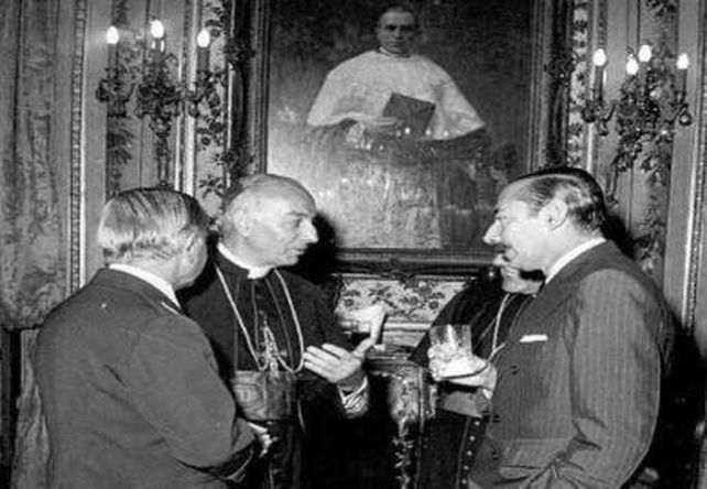 El represor Jorge Videla y la jerarquía eclesiástica.