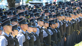 “Hoy ya son policías, portan un arma de fuego y están representando a la provincia de Santa Fe, señaló el gobierno provincial