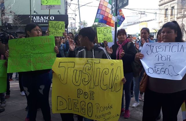 Pedido de justicia por la muerte de Diego Román