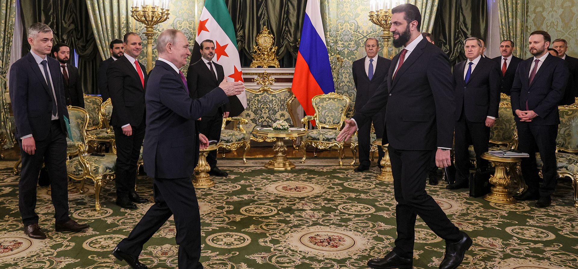El presidente ruso, Vladimir Putin y el presidente interino sirio, Ahmad al-Sharaa, se reúnen en el Gran Palacio del Kremlin en Moscú, el miércoles 28 de enero de 2026. (Maxim Shipenkov/Pool Photo vía AP) El presidente ruso, Vladimir Putin y el presidente interino sirio, Ahmad al-Sharaa, se reúnen en el Gran Palacio del Kremlin en Moscú, el miércoles 28 de enero de 2026. (Maxim Shipenkov/Pool Photo vía AP)