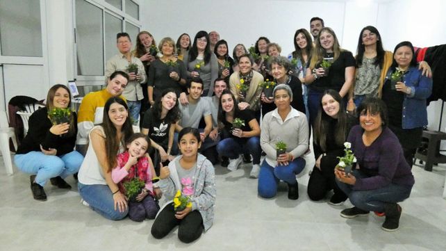 Uno de los talleres presenciales donde desarrollan diversas actividades personas con cáncer.&nbsp; 