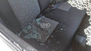 El violento delincuente Popeye atacó a balazos un auto estacionado en Bº Centenario
