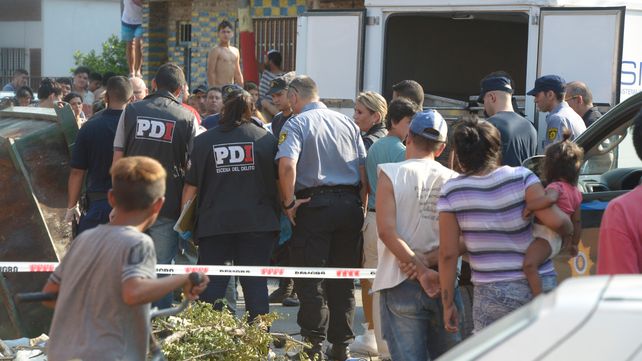 El cuerpo presentaba lesiones en cráneo y aparenta asfixia. Las quemaduras presentadas en principio habrían sido producidas postmortem