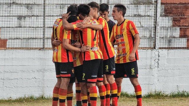 Neuquén no le pierde pisada a Patronato.