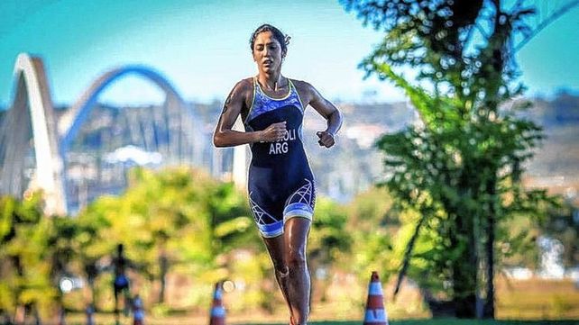 Romina Biagioli finalizó en la 33ª posición del triatlón femenino.