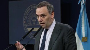 Adorni afirmó que la brecha cambiaria está camino a morir