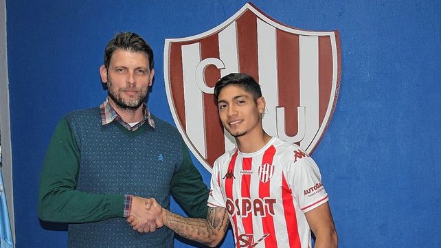 Por ahora el único refuerzo que se sumó a Unión es el extremo colombiano Bryan Castrillón. Por ahora el único refuerzo que se sumó a Unión es el extremo colombiano Bryan Castrillón.