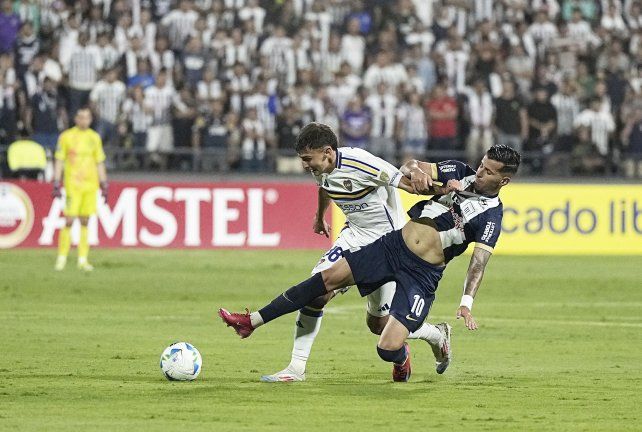 Boca jugó en Lima ante Alianza.