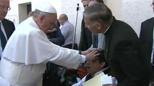 Bergoglio hizo una oración de liberación para extirpar el espíritu maligno de un joven