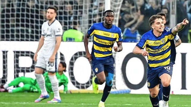 Al Inter se le escapó la victoria contra Parma y si Napoli derrota a Bologna quedará a un punto del equipo de Lautaro Martínez.