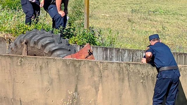 Concordia: murió hombre al descompensarse al volante de un tractor y volcar