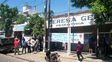 Tres vecinos matan a golpes a una joven por atacar casas y un negocio