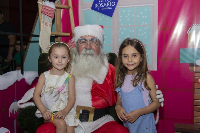 Joaquina Fernández Casajuana, Papá Noel, y Catalina Fernández Casajuana