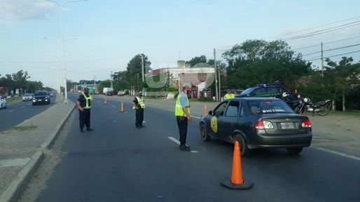 Ruta 1: retendrán la licencia de conducir a quienes crucen semáforos en rojo