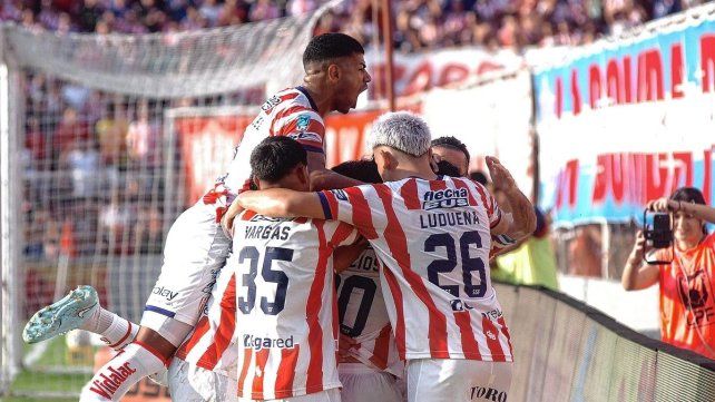 Unión es el equipo más goleador de la Zona A junto con Independiente.