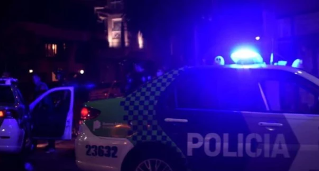 Matan a un policía de un balazo en el cuello