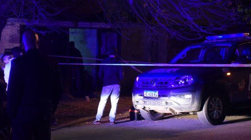 Asesinaron a puñaladas en la zona sur de Rosario a un hombre de 26 años