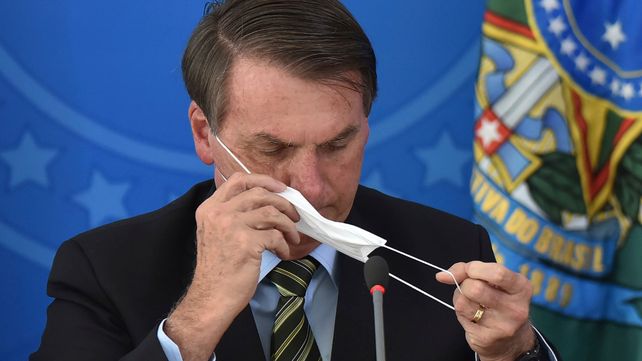 Bolsonaro no quiere más aislamiento y su vicepresidente lo refutó