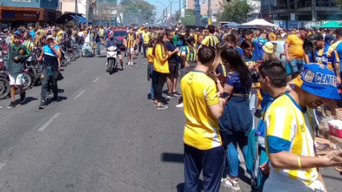 A minutos de la apertura del Gigante, en Arroyito ya se vive la fiesta ...