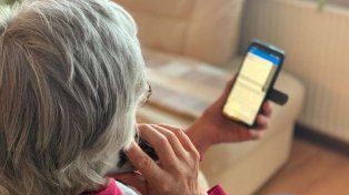 Los asistentes aprenderán a configurar su teléfono, hacer videollamadas, mandar fotos, entre otras funciones