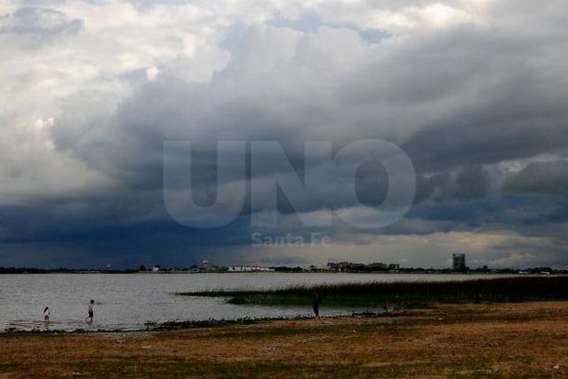 Rige un alerta por tormentas fuertes para el centro y sur provincial