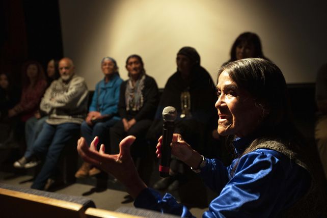 Luisa Culcumil, en la premiere realizada en Bariloche, lugar clave entre las locaciones.