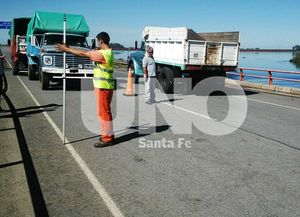 Habilitaron el tránsito en la autopista Santa Fe-Rosario para vehículos livianos