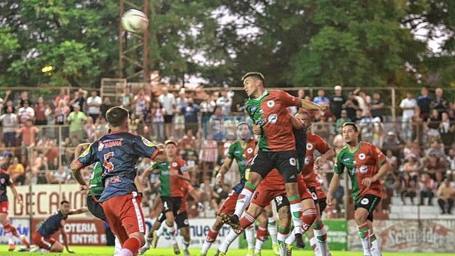 La ida entre Atlético Paraná y San Jorge finalizó empatada en 1.