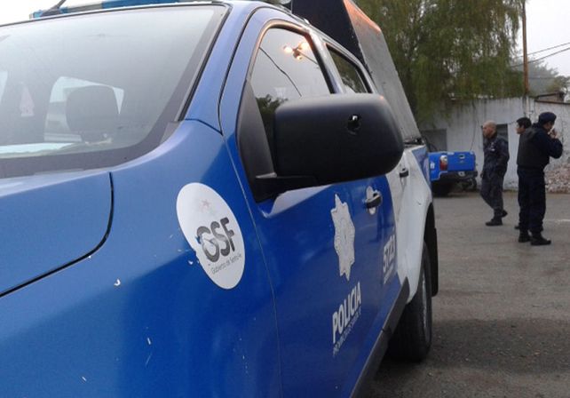 Agredieron a tiros y piedrazos a un patrullero esta madrugada en el barrio Centenario