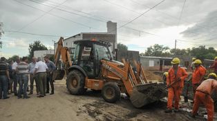 El Municipio avanza con la pavimentación de Juan Díaz de Solís en barrio San Lorenzo