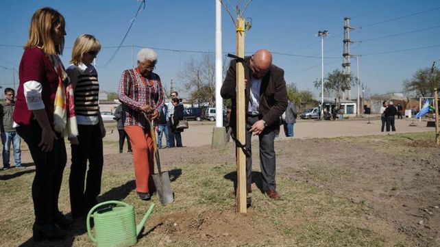 La Ciudad tiene una nueva plaza y lleva por nombre Nelson Mandela