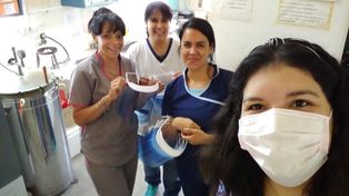 Fabrican y donan viseras que protegen contra el coronavirus