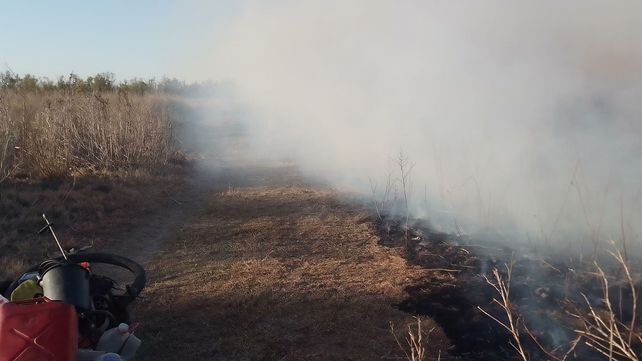 El SNMF se encuentra operando con un avión hidrante y un helicóptero con helibalde y para traslado de personal en incendios activos en Victoria&nbsp;