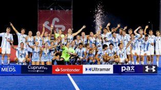 Los equipos argentinos festejando su coronación en el Campeonato Panamericano.