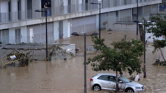 Valencia: más de 50 muertos en el marco de devastadoras inundaciones