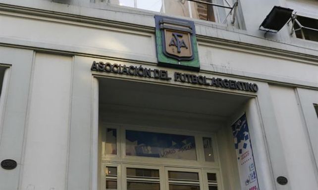 Si se hace la Súper Liga, el gobierno le pagará 600 millones adicionales a la AFA