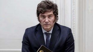 Sanear el BCRA y limpiar el sobrante monetario de la economía, una de las claves que Javier Milei considera para liberar el cepo al dólar