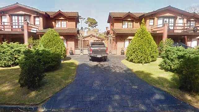 exclusivo. El súper chalet con frente a la calle Curupay de Punta.